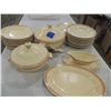 Image 1 : 29 PIECES ART DECO DINNERWARE