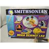 Image 2 : LOT 2 SCIENCE KITS SMITHSONIAN & FUTURE SCIENTIST