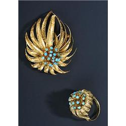 An Italian turquoise flower-head brooch and a matching ring each with satinised drooping leaves a...