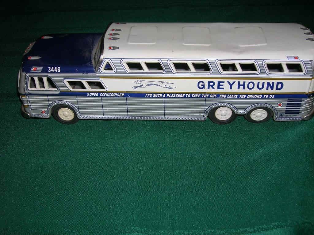 Greyhound Super Scenicruiser approx 12" long is double Decker Greyhound