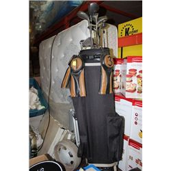 GOLF BAG WITH CADDY AND CLUBS