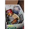 Image 1 : BOX OF HOUSEHOLD COLLECTABLES