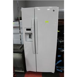 GE SIDE BY SIDE FRIDGE