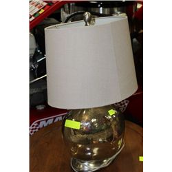 SHOWHOME GLASS LAMP