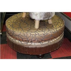 SHOWHOME AUTUMN STYLE ROUND OTTOMAN