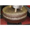 Image 1 : SHOWHOME AUTUMN STYLE ROUND OTTOMAN