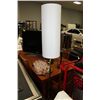 Image 1 : #34 SHOWHOME FLOOR LAMP