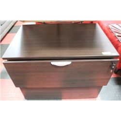 #4 SHOWHOME OFFICE DESK FILER