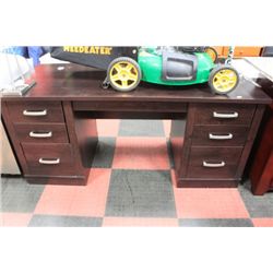 #27 SHOWHOME OFFICE DESK