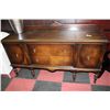 Image 1 : VINTAGE SIDEBOARD