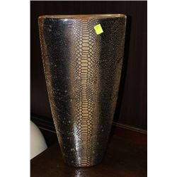 SNAKESKIN STYLE VASE