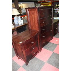 #41 SHOWHOME 3 PC SAHARA ALL WOOD CHEST OF DRAWERS