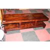 Image 1 : #47 SHOWHOME WOOD TV STAND