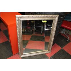 DECORATIVE MIRROR