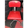 Image 1 : VITAGE ROLLING CHAIR, RED