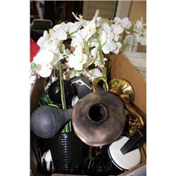 SHOWHOME BOX OF ORNAMENTS ON CHOICE