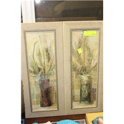 SET OF 2 WALL HANGING PICTURES