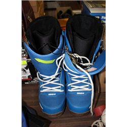 THIRTYTWO BRAND SNOWBOARD BOOTS, SZ 13