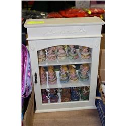 WHITE SHELF WITH TRINKET BOXES