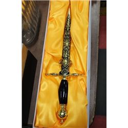 DECORATIVE KNIFE WCASE