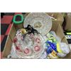 Image 1 : BOX OF KITCHEN ACCESSORIES W/ VINTAGE PLATE
