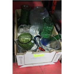 BOX OF VINTAGE OF VASES, TORQUOISE PITCHERS, ETC.