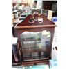 Image 1 : MINI CURIO CABINET