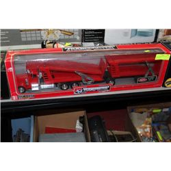 TRANSPORTER PETERBILT DIE CAST SCALE 1:32