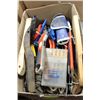 Image 1 : BOX OF HAND TOOLS