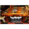 Image 1 : SOLID WOOD TABLE