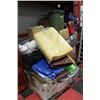 Image 1 : 2 PALLETS OF SHOP AND HOUSEHOLD MISC