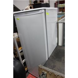 NOT WORKING DANBY UPRIGHT FREEZER