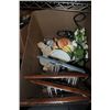 Image 1 : BOX OF ASST. ESTATE ORNAMENTS