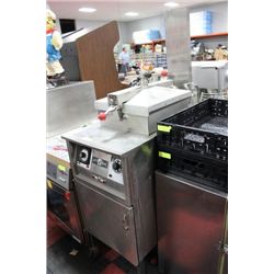 HENNY PENNY PRESSURE FRYER