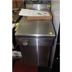 DEEP FRYER FILTER STATION