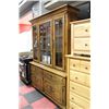 Image 1 : OAK BUFFET AND HUTCH