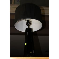 SHOWHOME BLACK LAMP