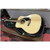 Image 1 : YAMAHA ACOUSTIC GUITAR W CASE
