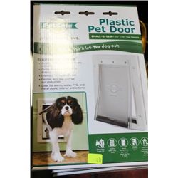 PETSAFE SMALL DOG PLASTIC PET DOOR