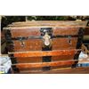 Image 1 : VINTAGE STORAGE TRUNK