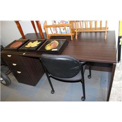 SHOWHOME OFFICE DESK W CHAIR