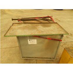 (1) LOT OF STEEL TABLES, HOIST