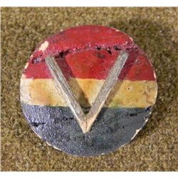 ORIGINAL WWI "V" FOR VICTORY HAND MADE WOODEN PIN