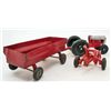 Image 2 : LOT OF VINTAGE 1950'S TRACTOR AND TRAILERS