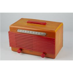 Garod “Commander” Catalin Tabletop AM Radio Model 6AU-1