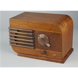 Stewart-Warner Wood 2-Knob AM Radio Model 07-514H.
