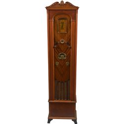 Silvertone Grandfather Clock Radio Model 1154.