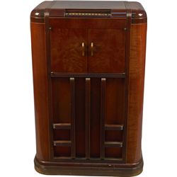 General Electric Wood 5-Knob Radio Console Model 839.