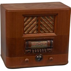 Airline Wood Tabletop 2-Knob Radio Model 93BR666A.