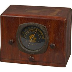 Wood Tabletop 3-Knob Tube Radio, Unknown Maker.